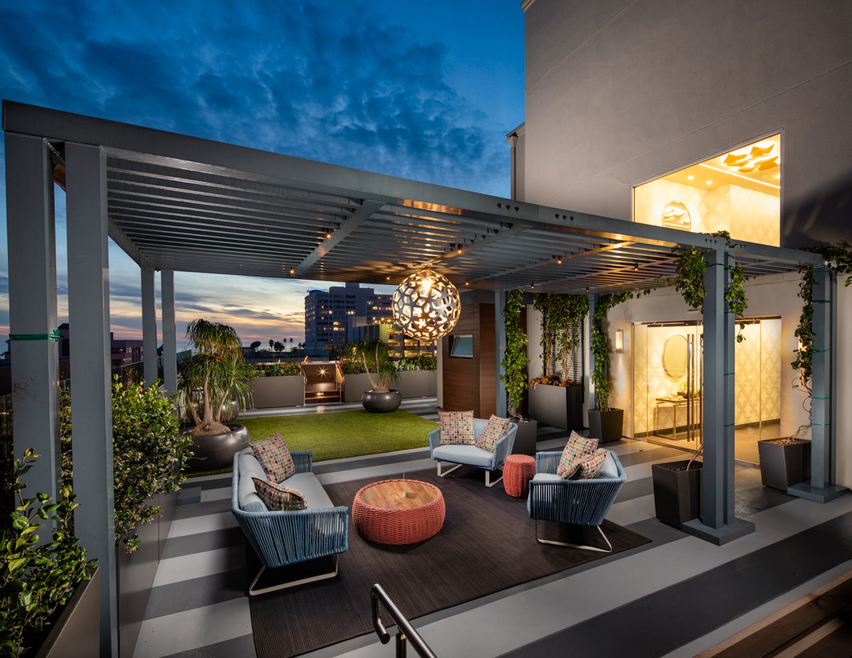 The Residences | Santa Monica Apartments Amenities Lounge