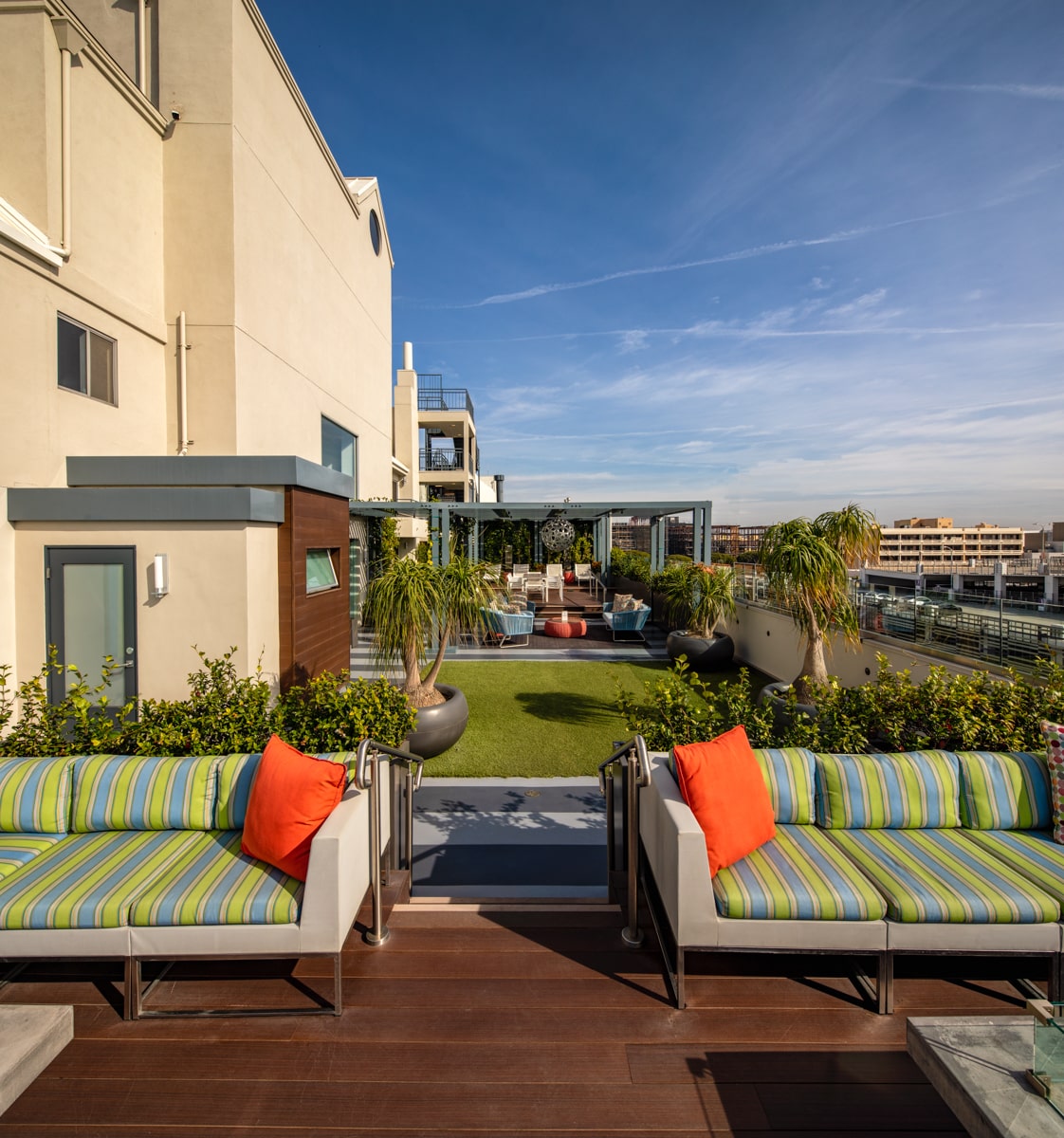 The Residences | Santa Monica Apartments Amenities Patio